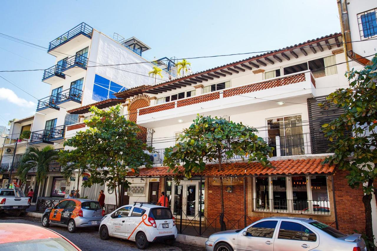 La Iguana Vallarta Lgbt Adults Only - Romantic Zone - Party Clubbing Street プエルトバラータ エクステリア 写真