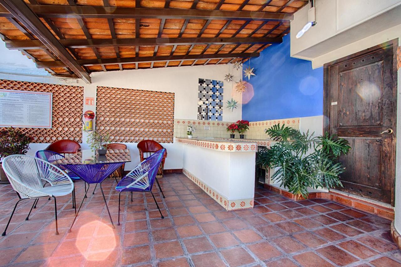 La Iguana Vallarta Lgbt Adults Only - Romantic Zone - Party Clubbing Street プエルトバラータ エクステリア 写真