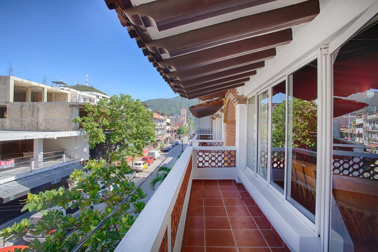 La Iguana Vallarta Lgbt Adults Only - Romantic Zone - Party Clubbing Street プエルトバラータ エクステリア 写真