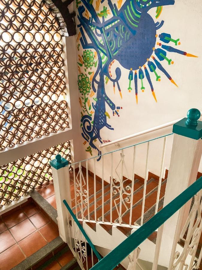 La Iguana Vallarta Lgbt Adults Only - Romantic Zone - Party Clubbing Street プエルトバラータ エクステリア 写真