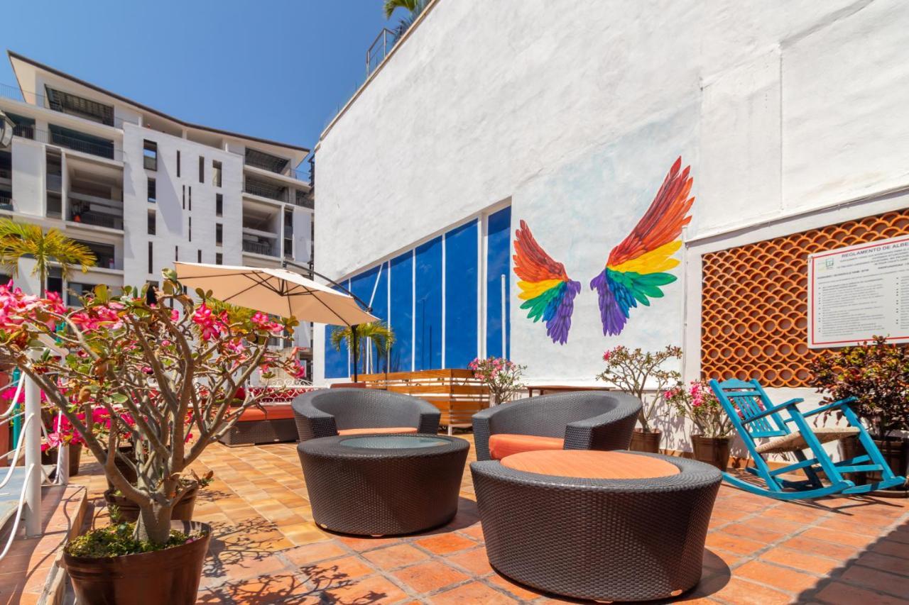 La Iguana Vallarta Lgbt Adults Only - Romantic Zone - Party Clubbing Street プエルトバラータ エクステリア 写真