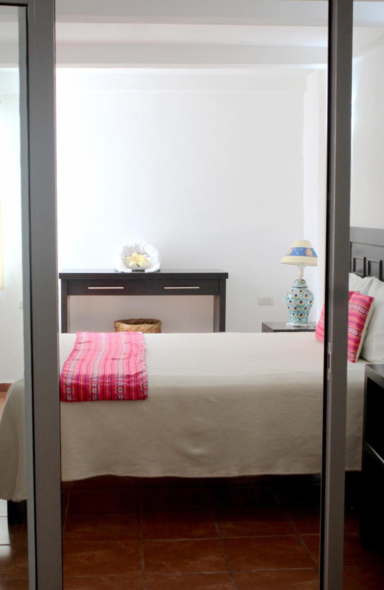 La Iguana Vallarta Lgbt Adults Only - Romantic Zone - Party Clubbing Street プエルトバラータ 部屋 写真