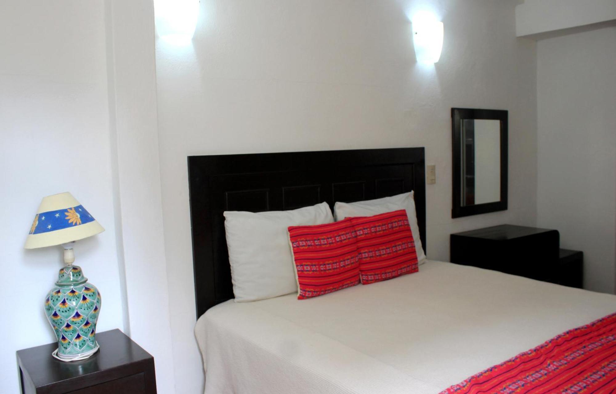 La Iguana Vallarta Lgbt Adults Only - Romantic Zone - Party Clubbing Street プエルトバラータ 部屋 写真