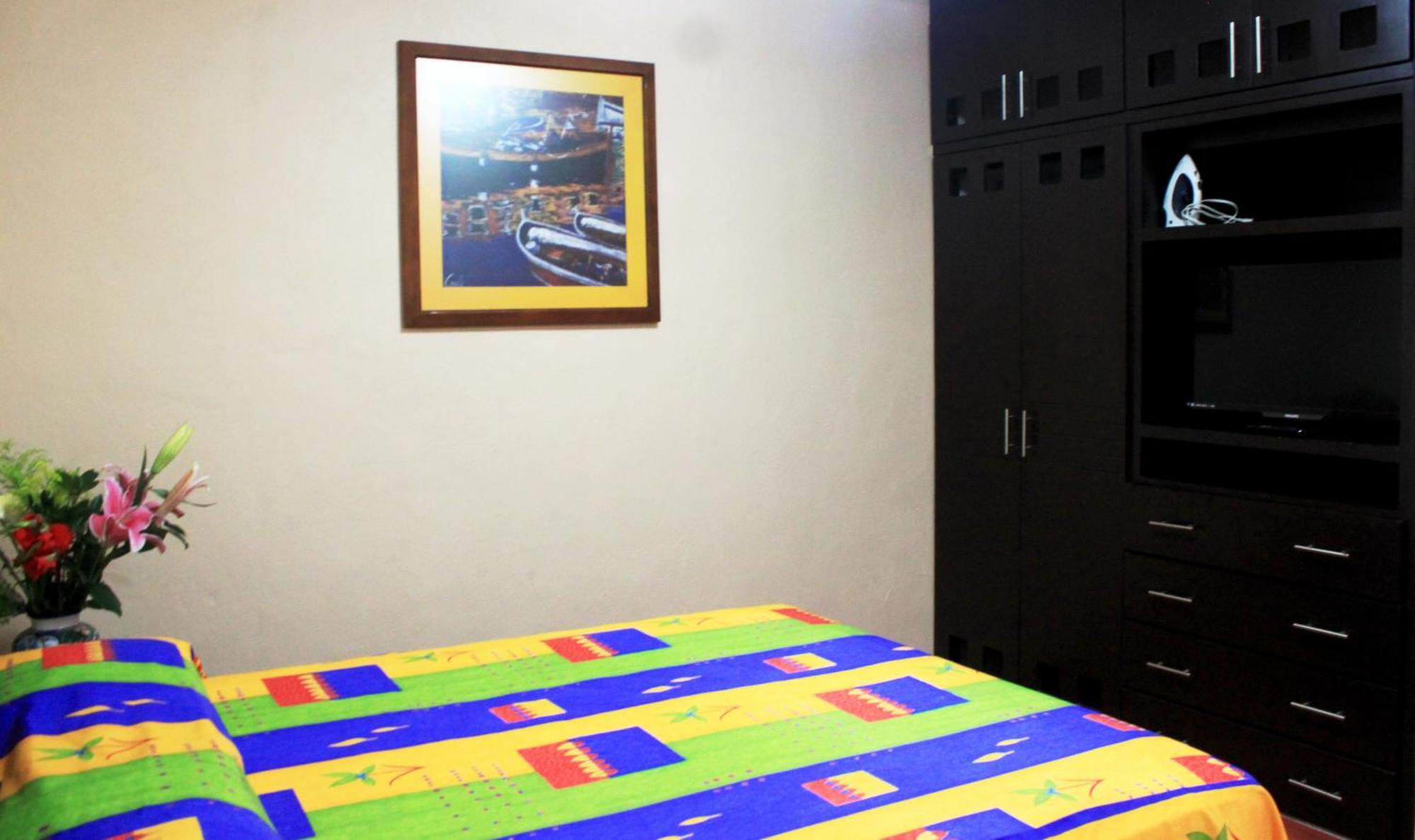 La Iguana Vallarta Lgbt Adults Only - Romantic Zone - Party Clubbing Street プエルトバラータ 部屋 写真