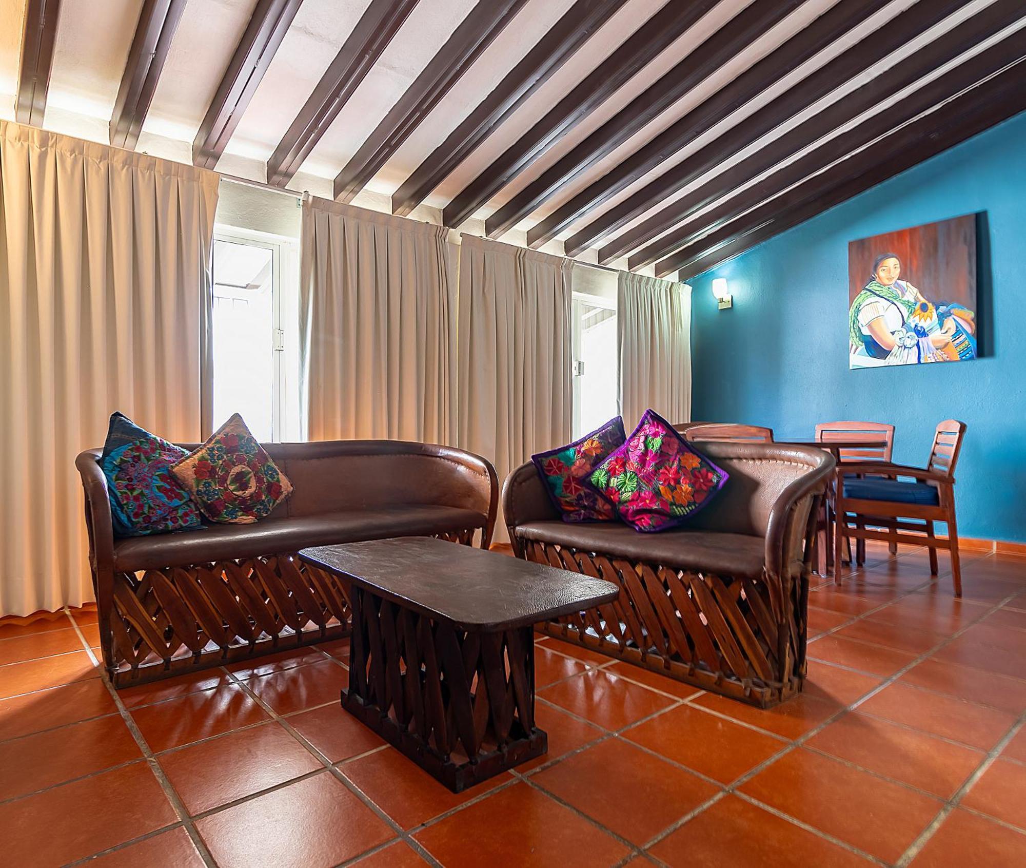 La Iguana Vallarta Lgbt Adults Only - Romantic Zone - Party Clubbing Street プエルトバラータ エクステリア 写真