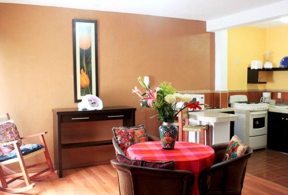 La Iguana Vallarta Lgbt Adults Only - Romantic Zone - Party Clubbing Street プエルトバラータ エクステリア 写真
